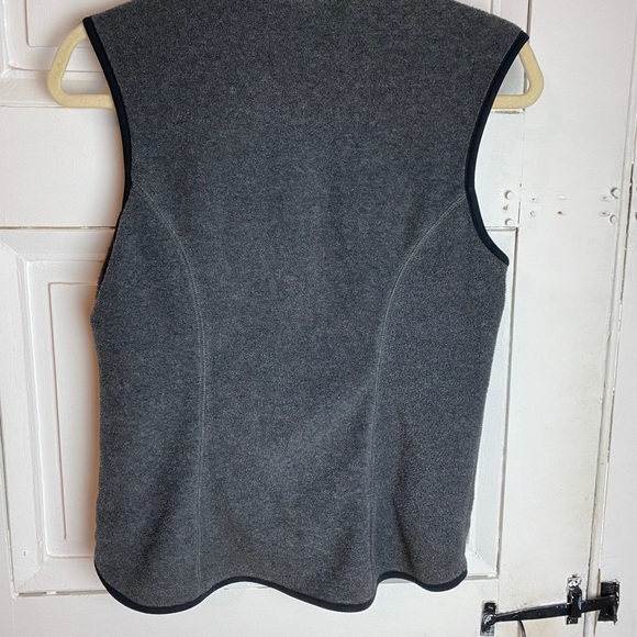 Gap dark grey fleece full zip vest size small - Picture 2 of 5